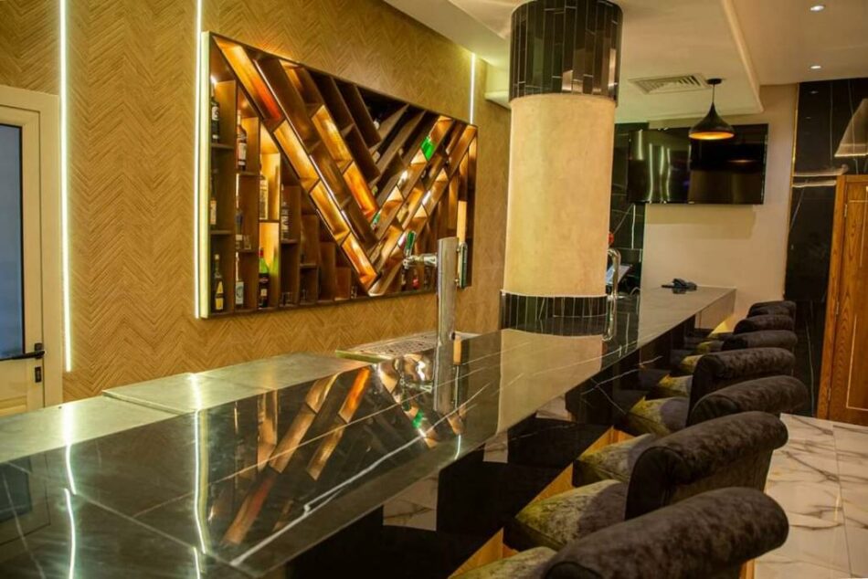 Resto-Lounge Et Bar